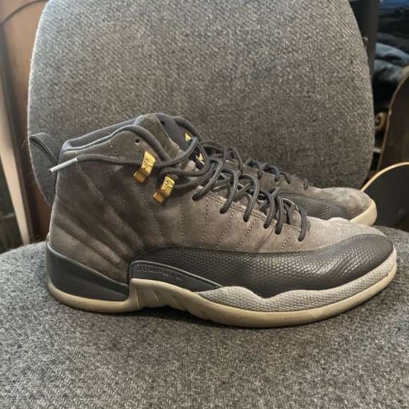 Air Jordan 12 Dark Grey suede - Picture 2 of 3